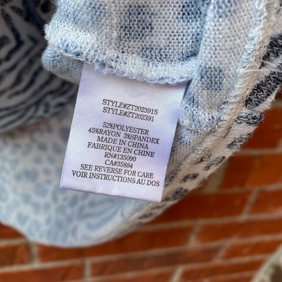 Z Supply womens large leopard animal print vneck short sleeve top - Picture 6 of 9